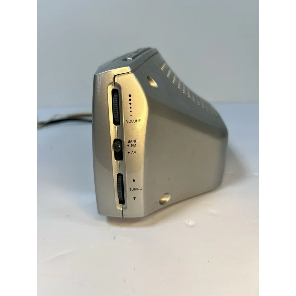 Emerson‎ Research SmartSet Dual Alarm Clock AM/FM Radio CKS5055S